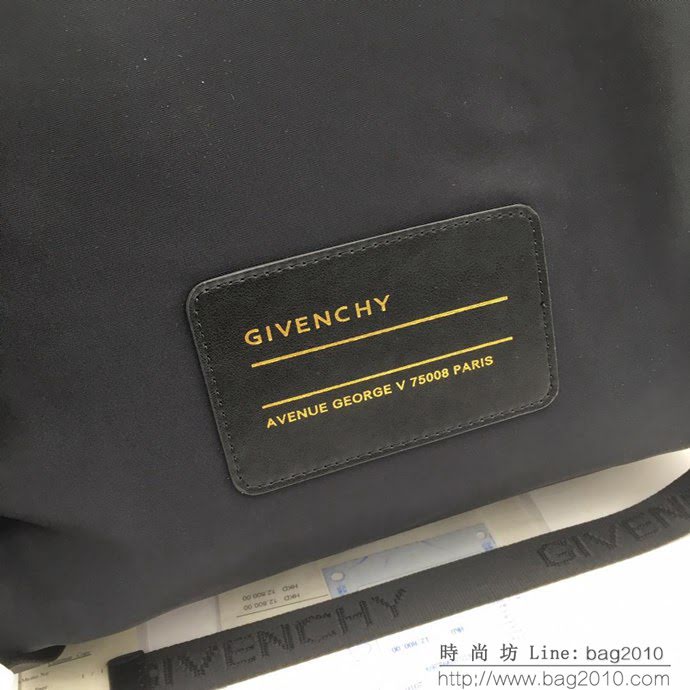 GlVENCHY紀梵希 雙肩包 頭層牛皮 原版亞銀五金 休閒背包 潮人必備款  tsg1085